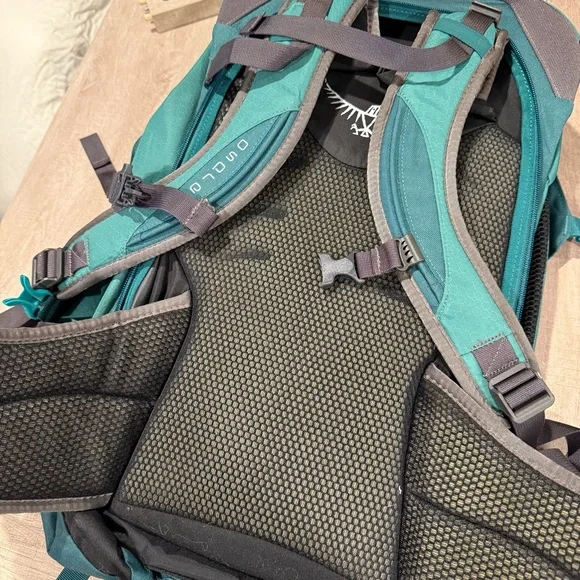 Osprey Fairview 40 Backpack - Picture 10 of 10